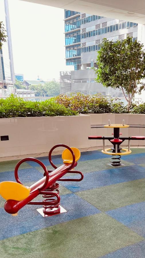La Palazzo - Across Uptown Mall & Grand Hyatt Bgc Taguig Eksteriør bilde